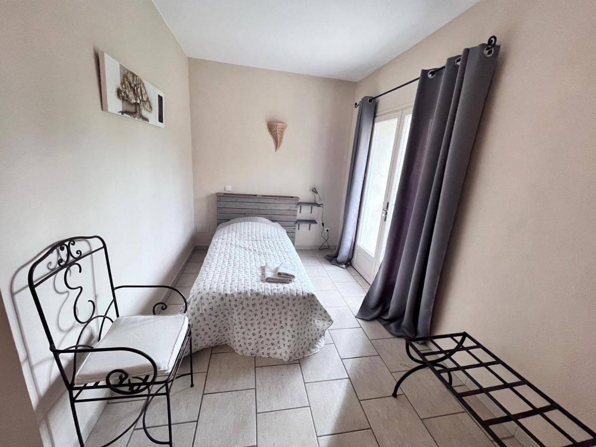Mas De L'Estiou Apartment Monteux Exterior photo